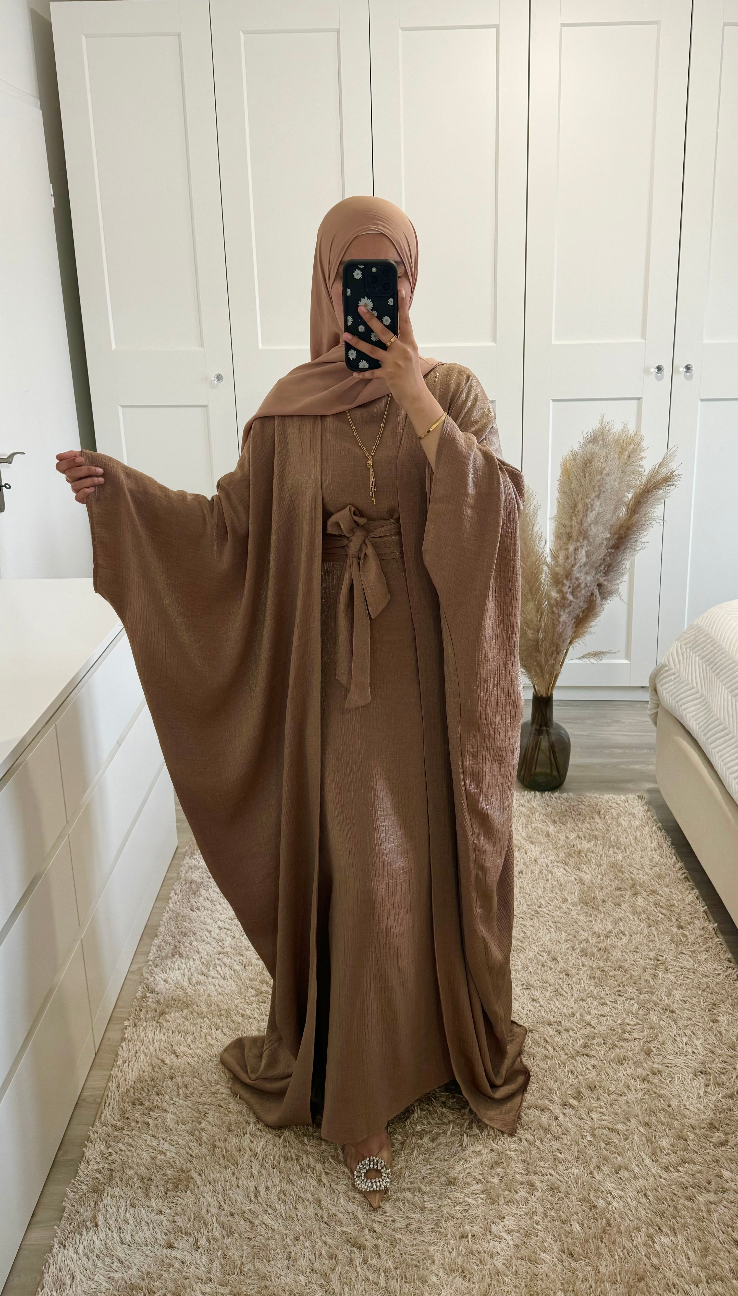 Abaya Neyla